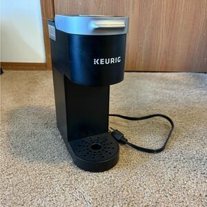 Keurig K-Mini Single Serve K-Cup Machine